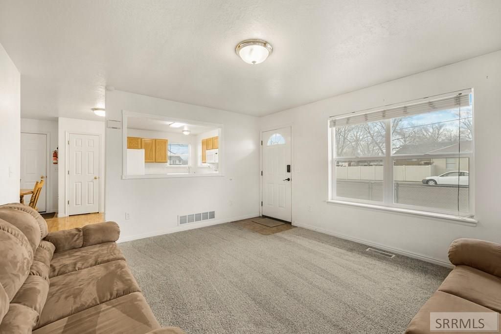 Image 6 of property listing at 855 E Walnut Street, Pocatello, ID 83201