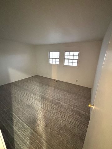 200 Butte Lane, Carpentersville, IL 60110