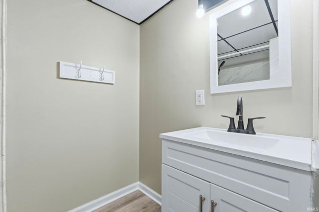 517 Springbrook Road, Fort Wayne, IN 46825