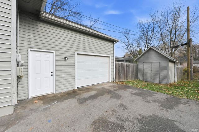 517 Springbrook Road, Fort Wayne, IN 46825