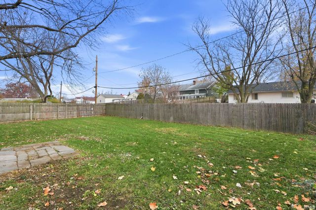 517 Springbrook Road, Fort Wayne, IN 46825