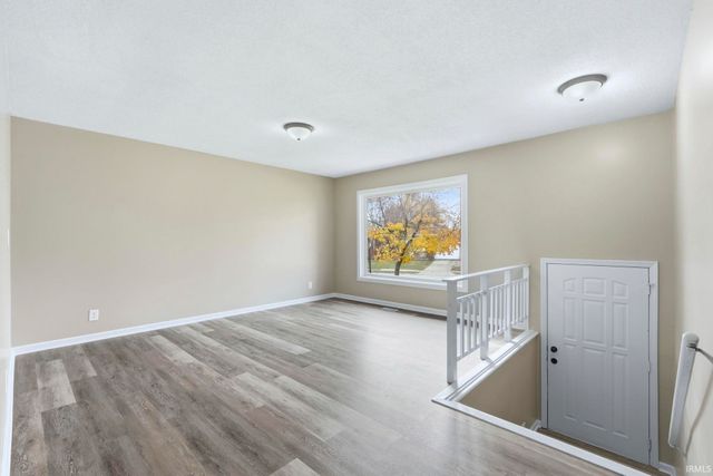 517 Springbrook Road, Fort Wayne, IN 46825