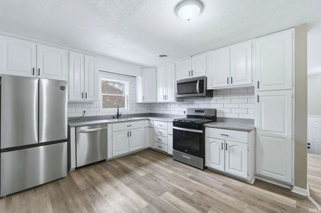 517 Springbrook Road, Fort Wayne, IN 46825