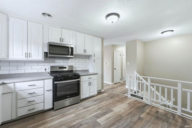 517 Springbrook Road, Fort Wayne, IN 46825