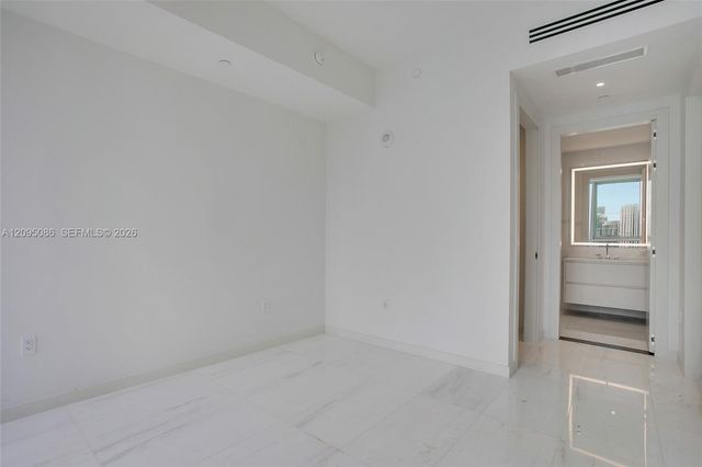 300 Biscayne Boulevard Way 3108, Miami, FL 33131