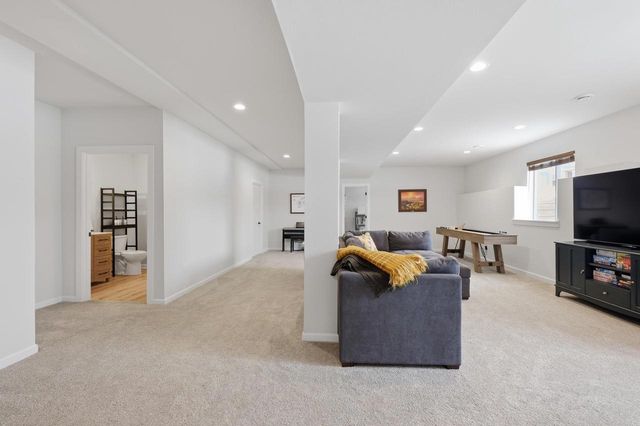 6480 Revere Pass, Deforest, WI 53532