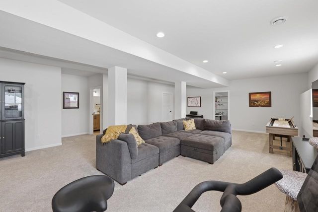 6480 Revere Pass, Deforest, WI 53532