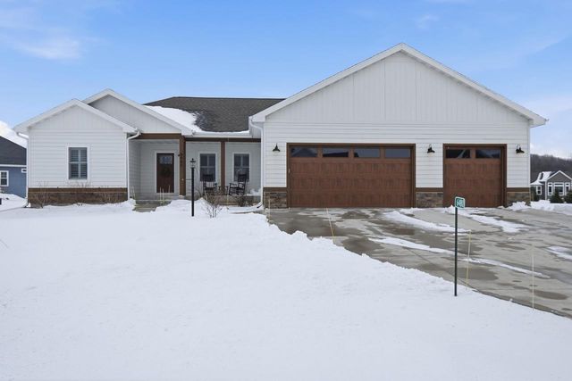 6480 Revere Pass, Deforest, WI 53532