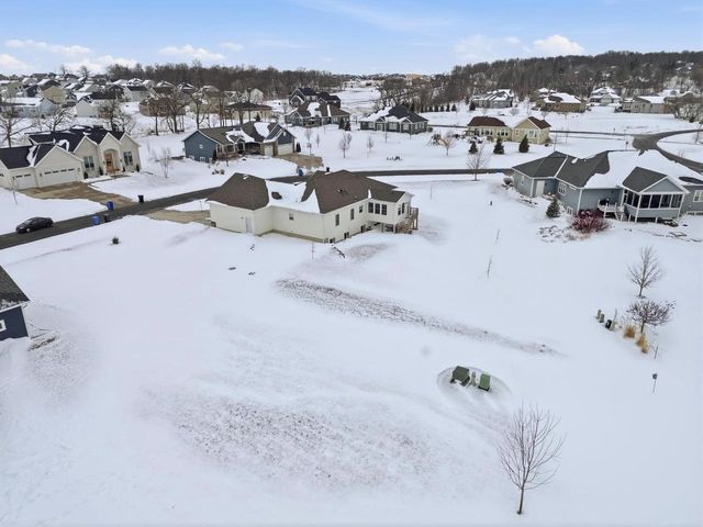 6480 Revere Pass, Deforest, WI 53532