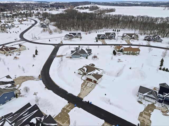 6480 Revere Pass, Deforest, WI 53532