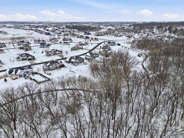 6480 Revere Pass, Deforest, WI 53532