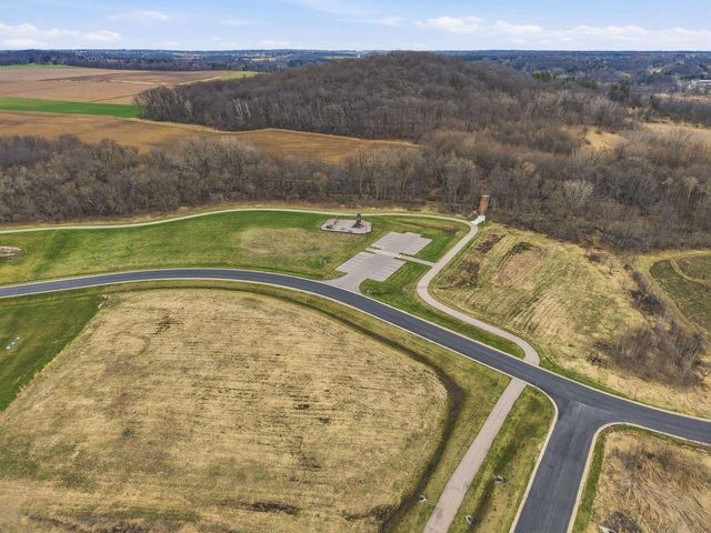 6480 Revere Pass, Deforest, WI 53532