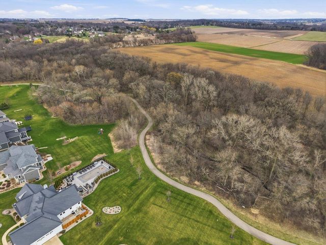 6480 Revere Pass, Deforest, WI 53532