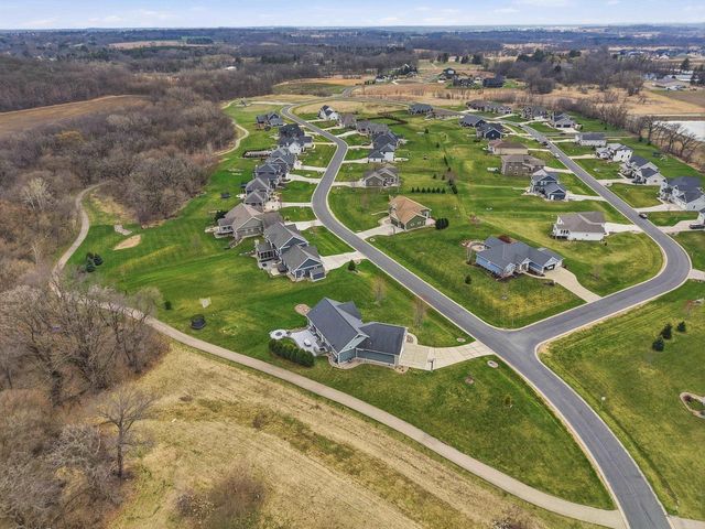 6480 Revere Pass, Deforest, WI 53532