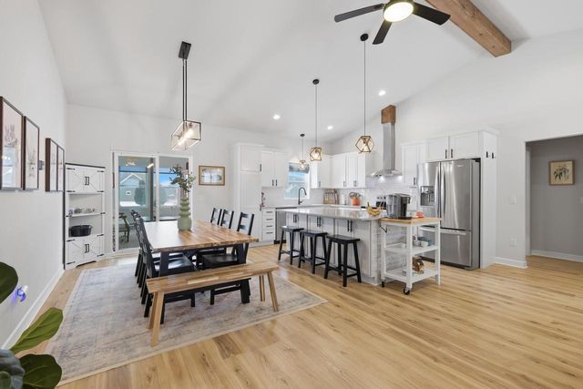 6480 Revere Pass, Deforest, WI 53532