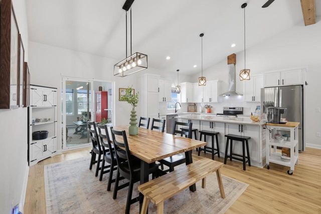 6480 Revere Pass, Deforest, WI 53532