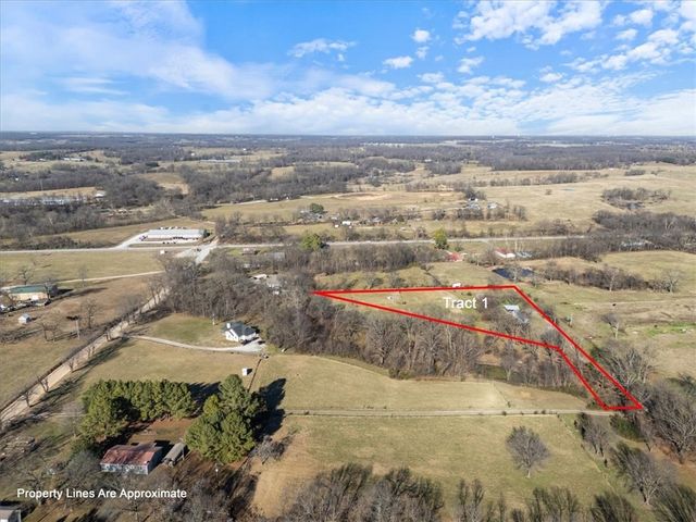 12246 S Pleasant Valley Road, Gentry, AR 72734