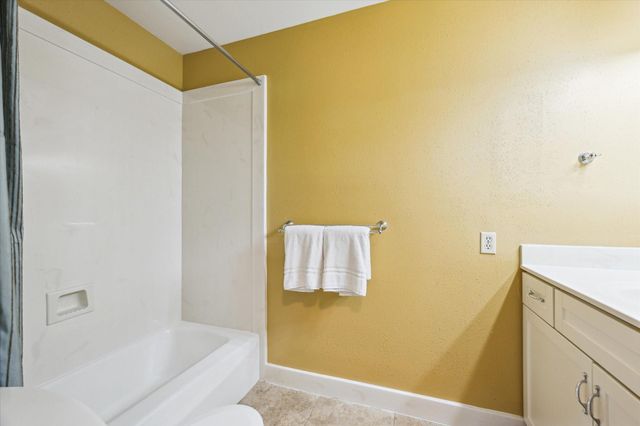 2065 Winrock Boulevard 55, Houston, TX 77057