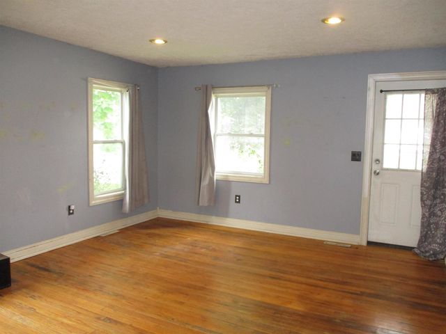 322 E Corunna Avenue, Corunna, MI 48817