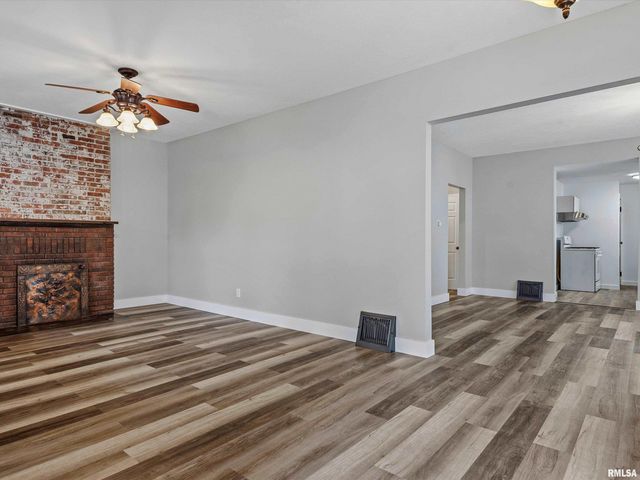 1519 SPRING Street, Springfield, IL 62704