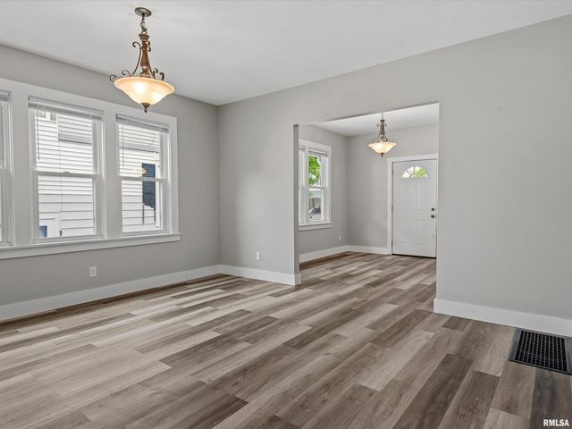 1519 SPRING Street, Springfield, IL 62704