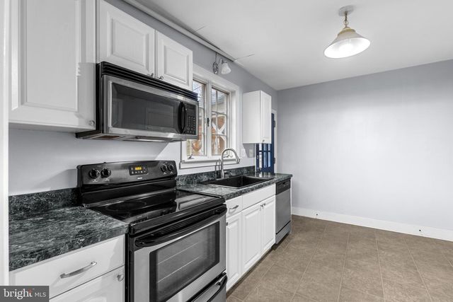 1420 CLEARVIEW AVE, Lancaster, PA 17601