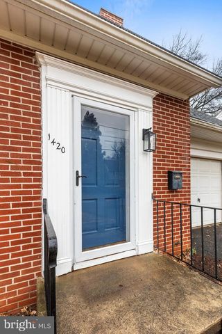 1420 CLEARVIEW AVE, Lancaster, PA 17601