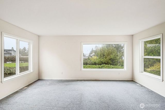 8259 SE O'Farrell Lane, Port Orchard, WA 98366