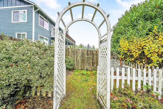 8259 SE O'Farrell Lane, Port Orchard, WA 98366