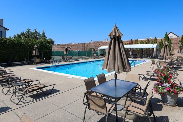 155 Laurel Lane, Wantagh, NY 11793