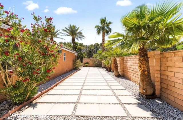 7885 Geyser Hill Lane, Las Vegas, NV 89147