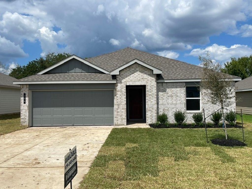 206 Paco Loop, Caldwell, TX 77836 — exterior