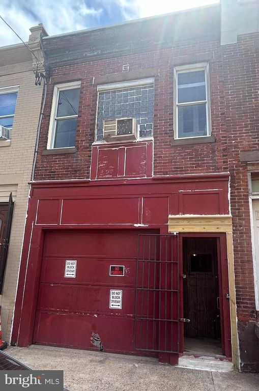 826 E RUSSELL STREET, Philadelphia, PA 19134