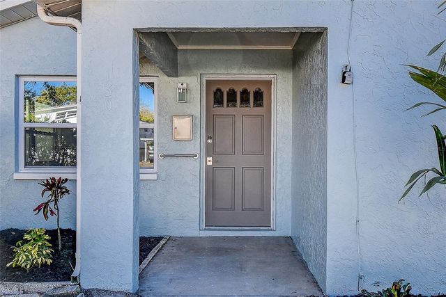 130 42ND AVENUE N, St Petersburg, FL 33703