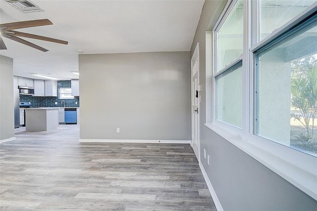 130 42ND AVENUE N, St Petersburg, FL 33703