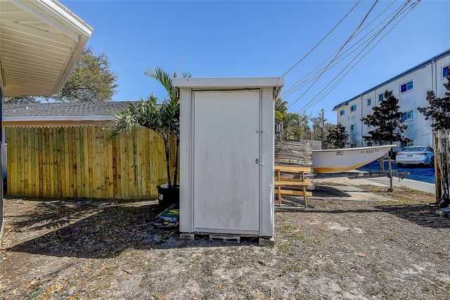 130 42ND AVENUE N, St Petersburg, FL 33703