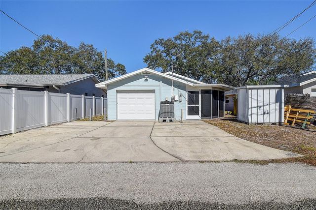 130 42ND AVENUE N, St Petersburg, FL 33703