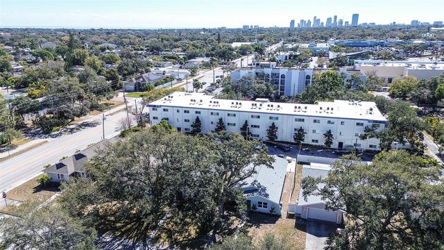 130 42ND AVENUE N, St Petersburg, FL 33703