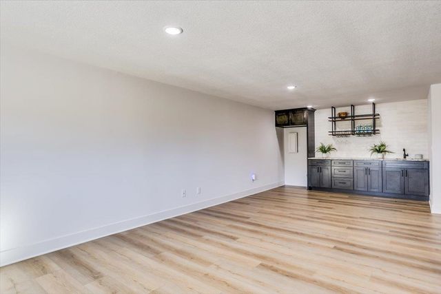 196 S Wellcrest Ct., Wichita, KS 67052