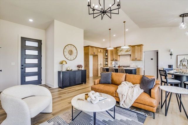 196 S Wellcrest Ct., Wichita, KS 67052