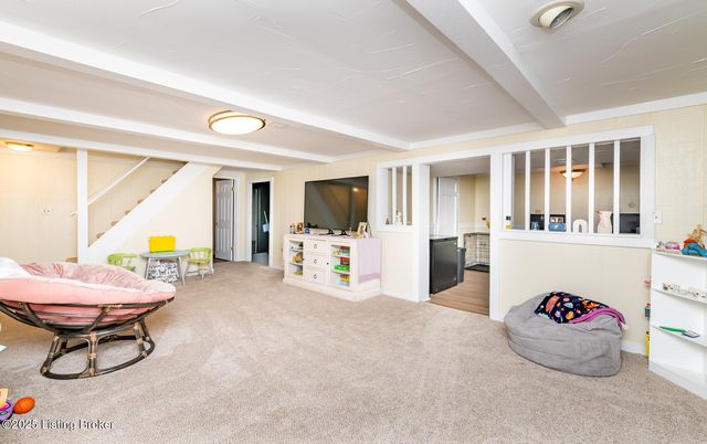 3519 Chenoweth Run Rd, Louisville, KY 40299