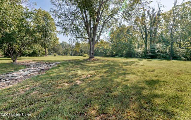 3519 Chenoweth Run Rd, Louisville, KY 40299
