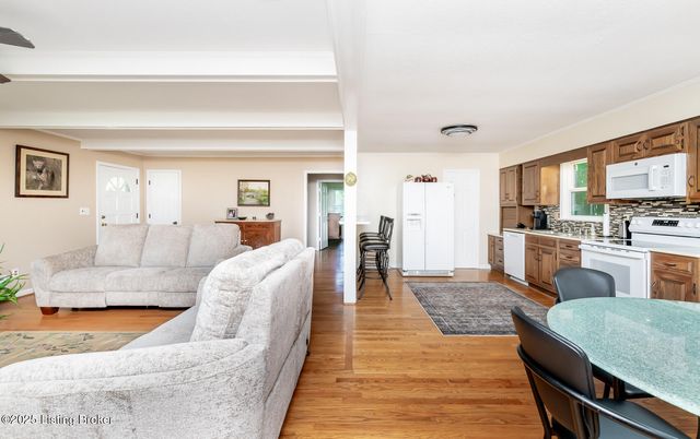 3519 Chenoweth Run Rd, Louisville, KY 40299