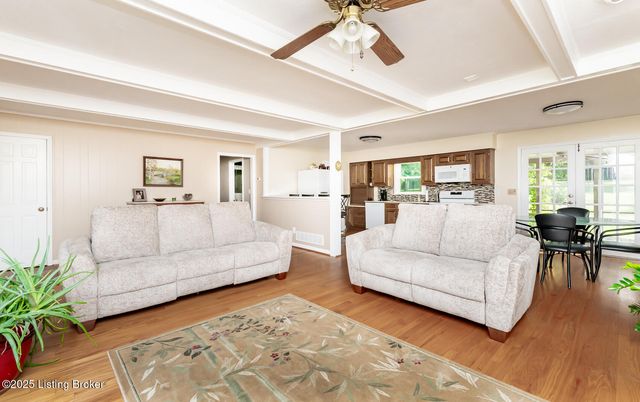 3519 Chenoweth Run Rd, Louisville, KY 40299