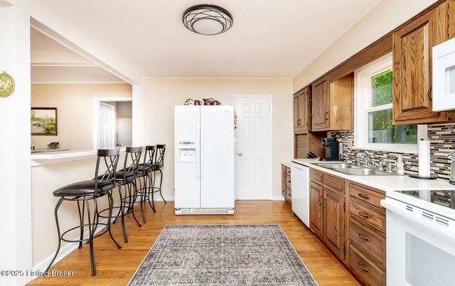 3519 Chenoweth Run Rd, Louisville, KY 40299