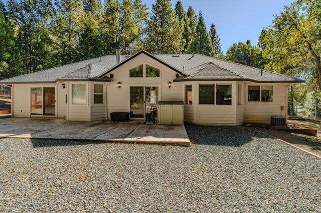 16689 Silver Pine Rd, Pioneer, CA 95666