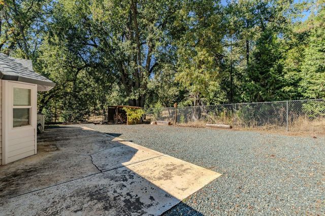 16689 Silver Pine Rd, Pioneer, CA 95666