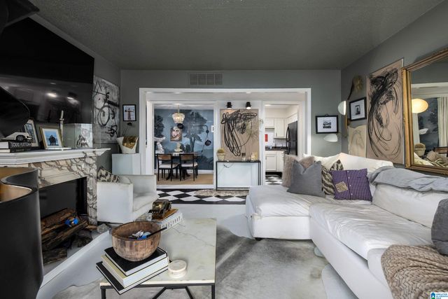 3017 Massey Rd Apt C, Vestavia Hills, AL 35216