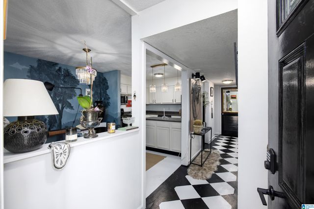 3017 Massey Rd Apt C, Vestavia Hills, AL 35216