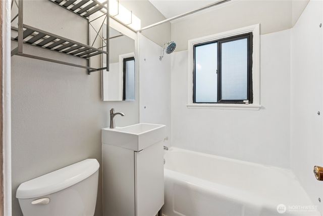 6105 Wildaire Road SW, Lakewood, WA 98499